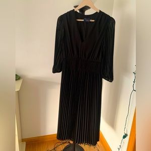 TAYLOR Pleated midi black dress